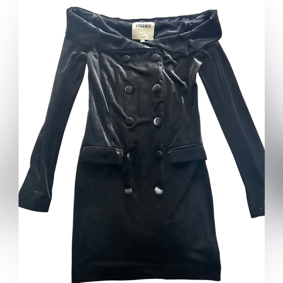 L'AGENCE Dresses & Skirts - L'AGENCE NWT Black Velvet Double-Breasted Blazer Cocktail Dress Sz 0